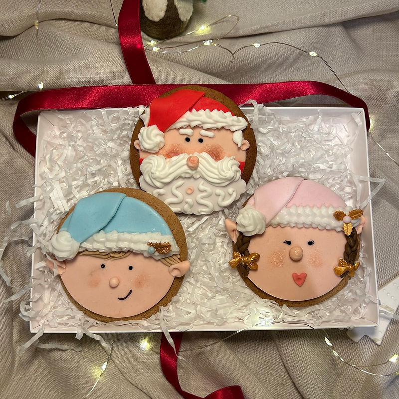 Mrs Claus Gingerbread Biscuit